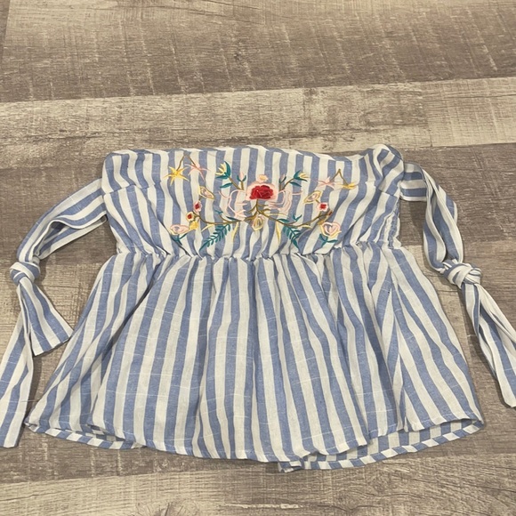 Blouse - Picture 1 of 3